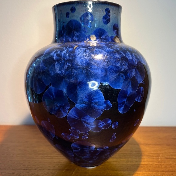 Signed Pottery Cobalt Blue Crystalline Vase Extra Large Porcelain 10” Tall - Picture 2 of 11
